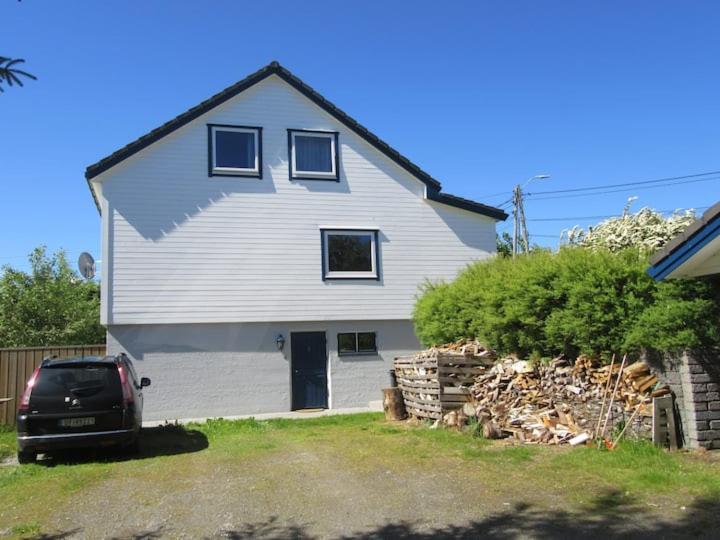 Airbnb And Booking At Postvegen 95 Vigra Esterno foto