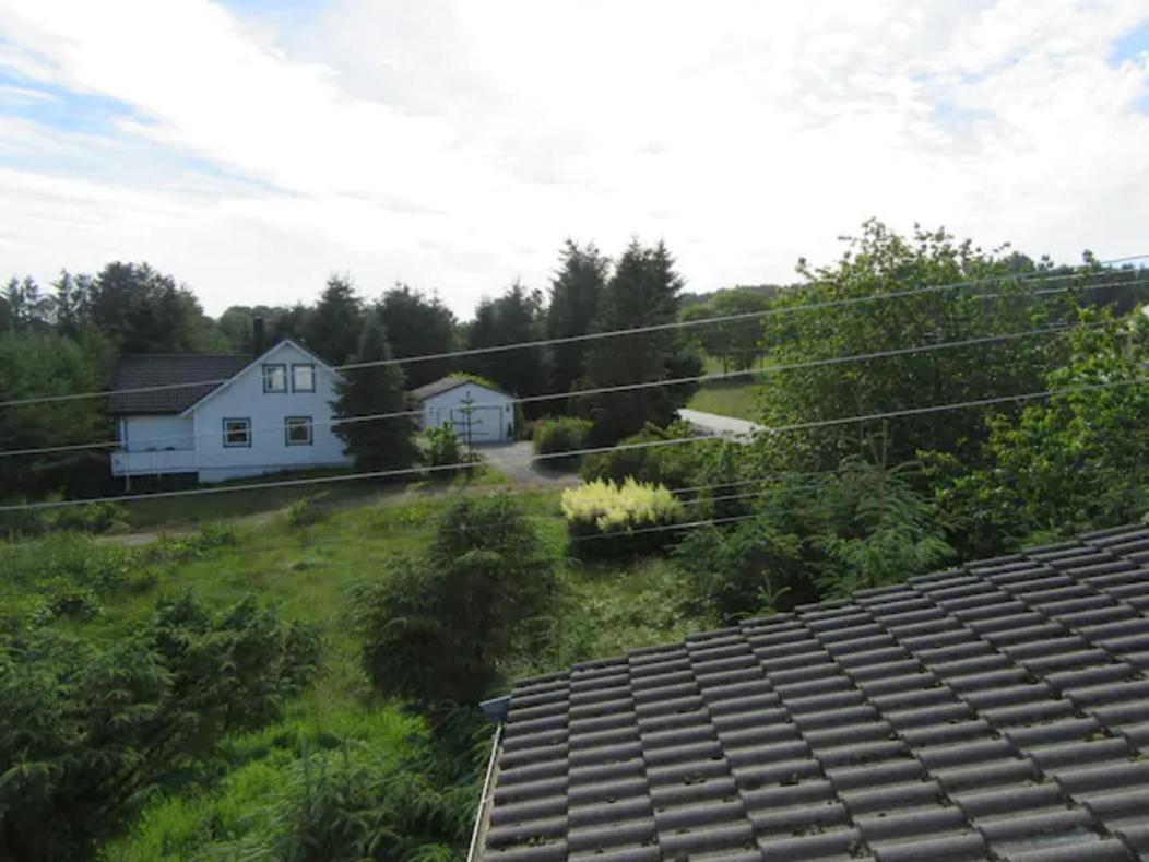 Airbnb And Booking At Postvegen 95 Vigra Esterno foto