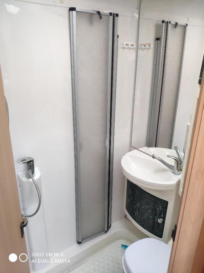 Airbnb And Booking At Postvegen 95 Vigra Esterno foto